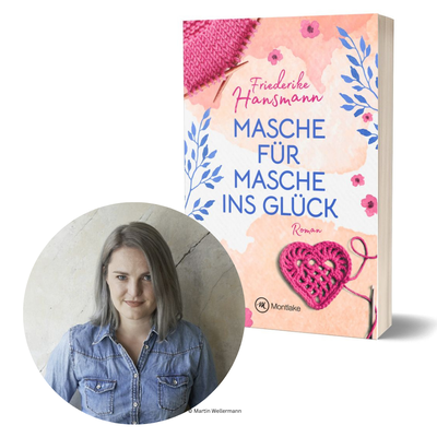 Foto von Friederike Hansmann mit Buch im Hintergrund